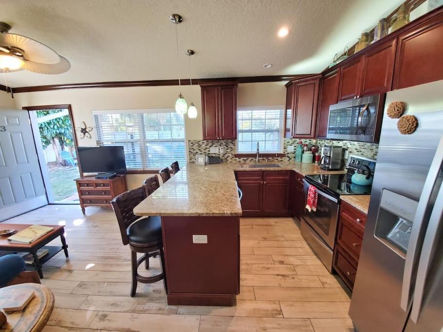 Hawaiian Cottage - Heated Pool Walk To The Beach Cocoa Beach Exteriér fotografie